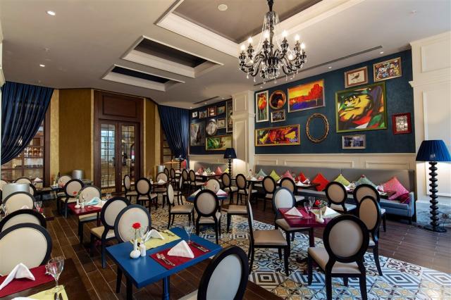 Titanic Deluxe Golf Belek_Diverso Main Restaurant 1.jpg