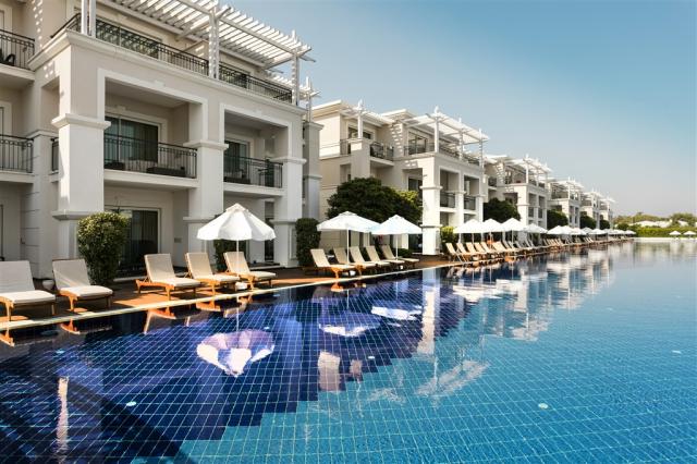 Titanic Deluxe Golf Belek_Family Pool Balcony Suite 7.jpg