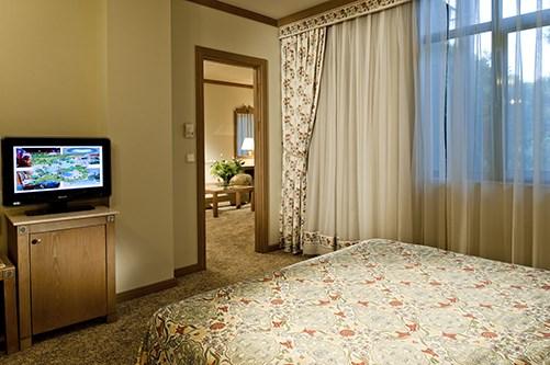 Suite42.jpg