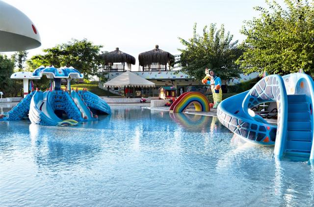 Kids_Pool2.jpg
