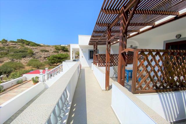 WHITE CASTLE, Řecko - Karpathos - Lefkos, zobrazení vybavení ub
