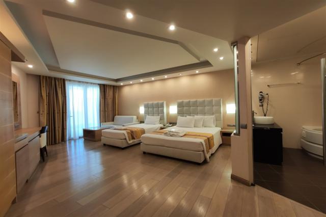 Konstantinos Palace