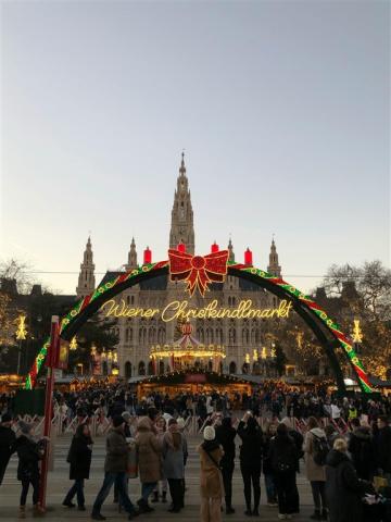 Vánoční kouzlo Vídně: jednodenní adventní zájezd z Moravy, Rako