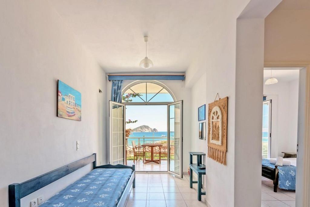 PANORAMA, Řecko - Zakynthos - Limni Keri, zobrazení vybavení ub