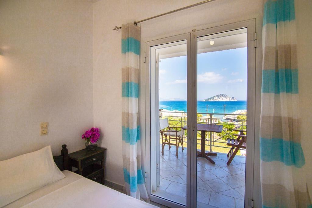 PANORAMA, Řecko - Zakynthos - Limni Keri, zobrazení vybavení ub