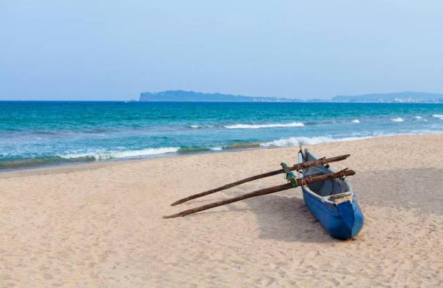 Sri-Lanka-Chaaya-Blu-Trincomalee-beach-1465