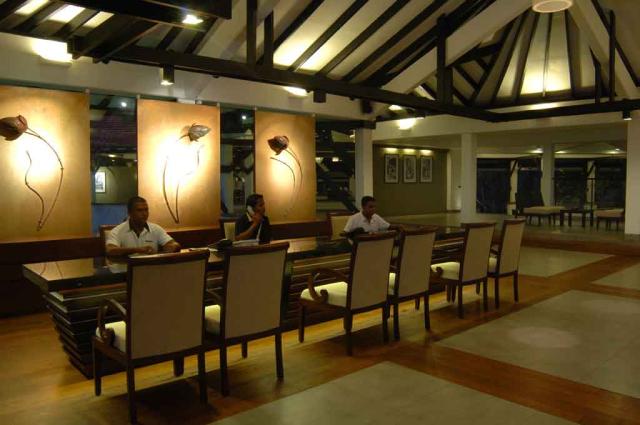 Sri-Lanka-Club-Hotel-Dolphin-recepce-1260