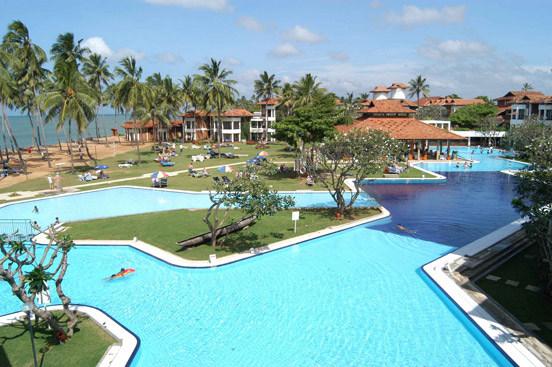 Main-Pool-Bar