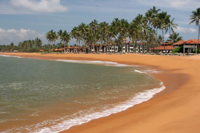 Sri-Lanka-Club-Hotel-Dolphin-plaz-1235