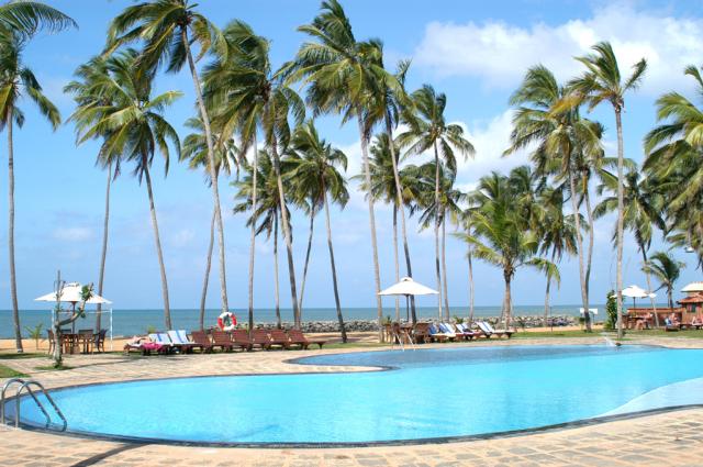Sri-Lanka-Club-Hotel-Dolphin-bazen-1245