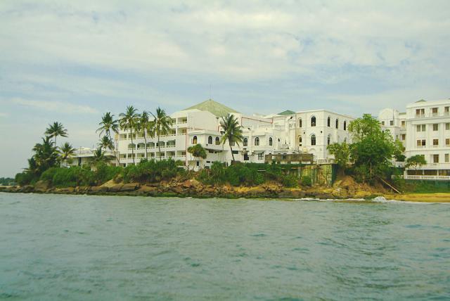 sri-lanka-mount-lavinia-10-69