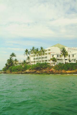 sri-lanka-mount-lavinia-10-71