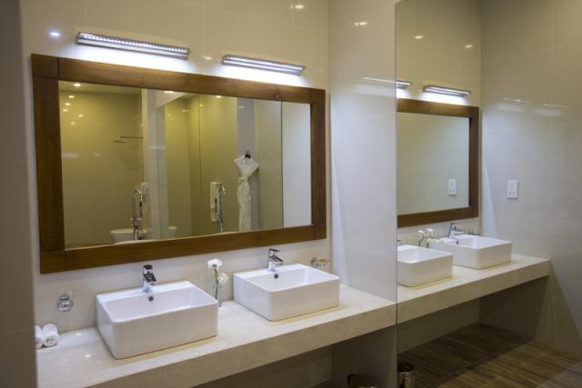 Sri-Lanka-Shinagawa-Beach-bathroom-1660