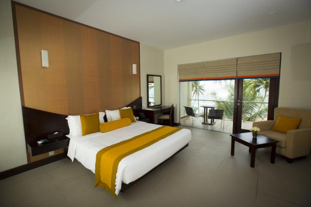 Sri-Lanka-Shinagawa-Beach-room-1665