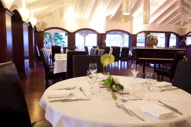Guadeloupe-La-Toubana-restaurace-1145