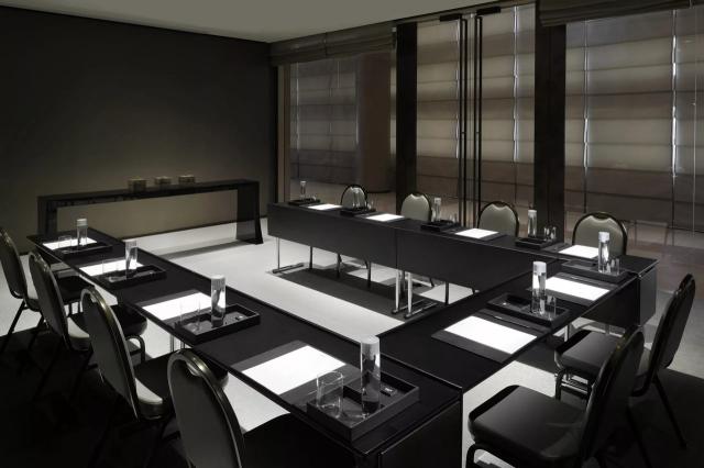 Armani Hotel 2 (7)
