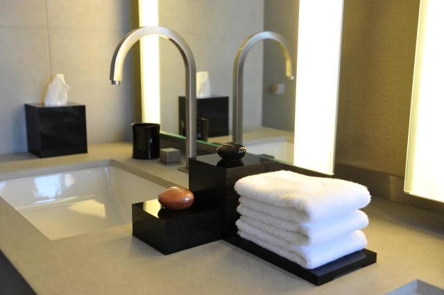 Armani Hotel 6 rooms (13)