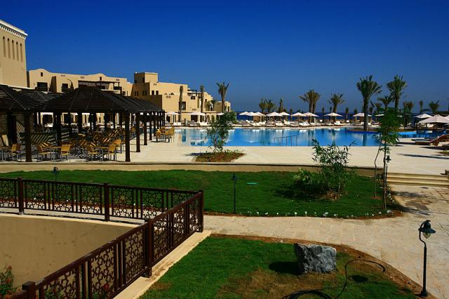 Miramar Al Aqah Beach ext (9)
