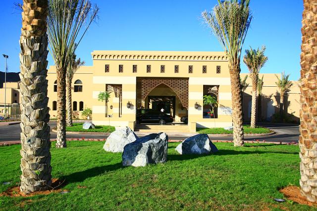 Miramar Al Aqah Beach ext (11)