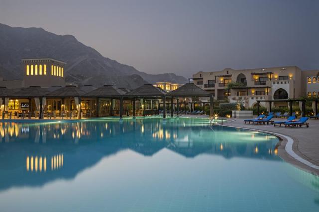 Miramar Al Aqah Beach ext (16)