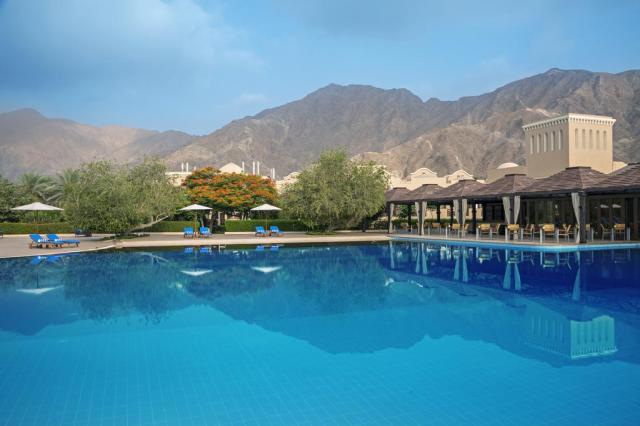 Miramar Al Aqah Beach ext (17)