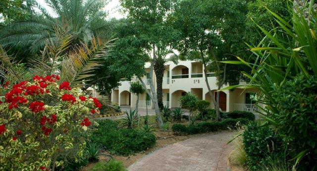 Umm Al Quwain Beach (11)