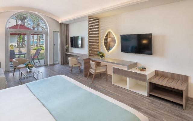JA Palm Tree Court 13 (2)