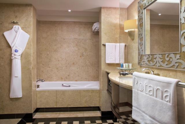 Beach Rotana Abu Dhabi rooms (6)