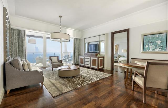Waldorf Astoria Dubai r2-suites (7)