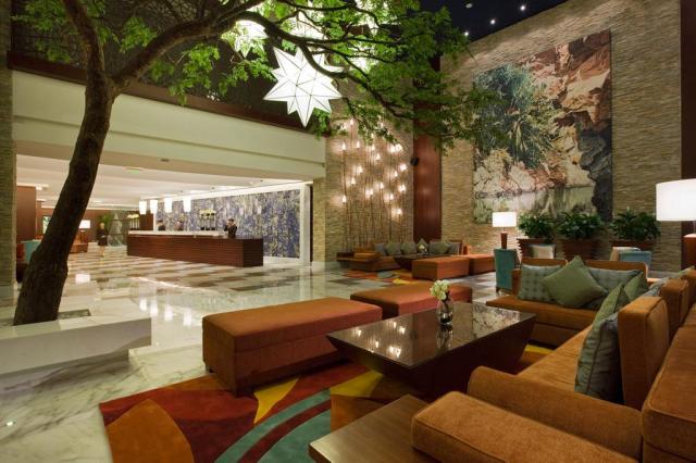 SAE-Sofitel-Jumeirah-recepce-1110