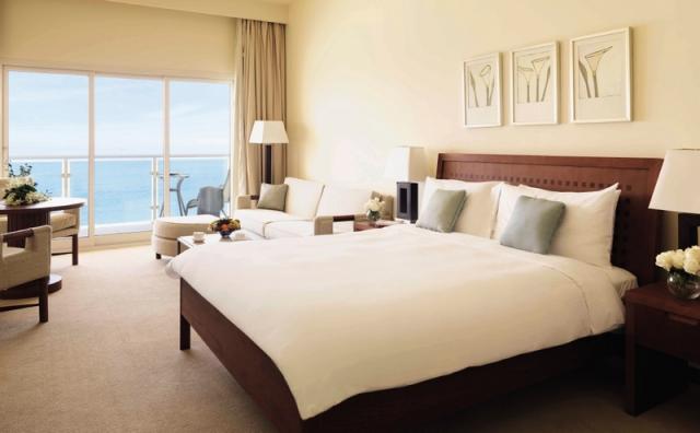 Radisson Blu Resort r1-stand (1)