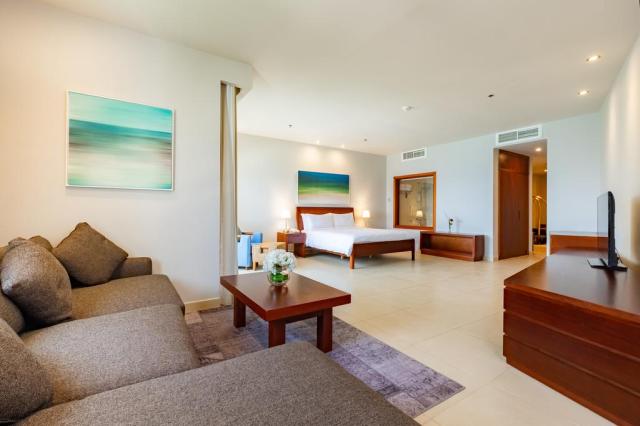 Radisson Blu Resort r2-dlx room (5)