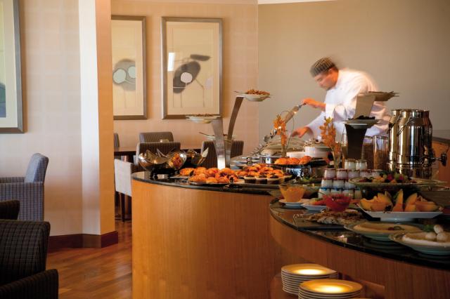 Mövenpick Hotel Jumeirah Food and B (3)