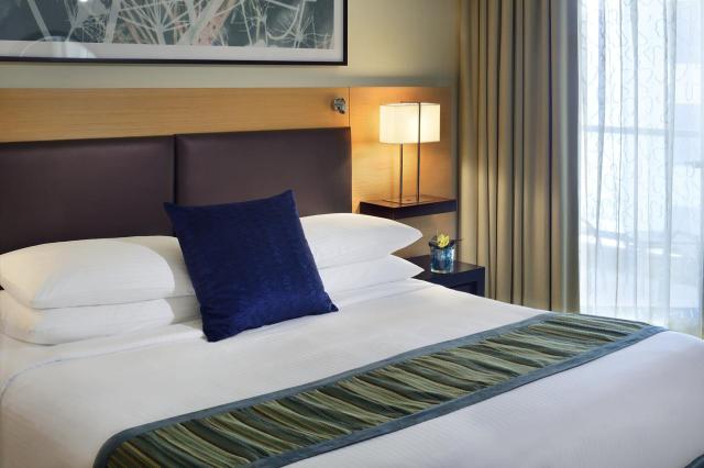 Mövenpick Hotel Jumeirah rooms (3)