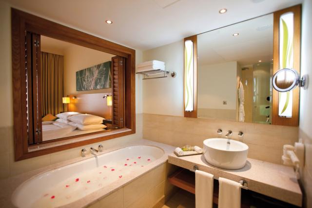 Mövenpick Hotel Jumeirah rooms (10)