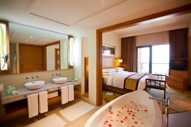 Mövenpick Hotel Jumeirah rooms (11)