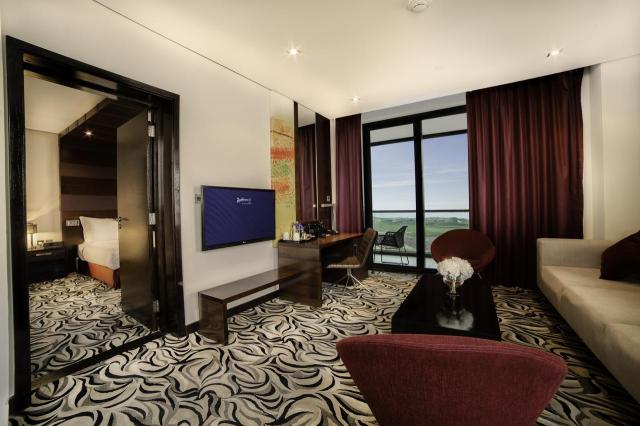 Radisson Blu Hotel Yas Is (38)rooms-suits