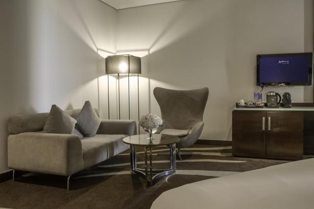 Radisson Blu Hotel Yas Is (45)rooms-suits