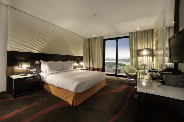 Radisson Blu Hotel Yas Is (47)rooms-suits