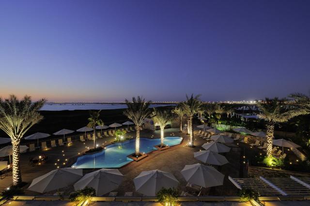 Radisson Blu Hotel Yas Is (10)