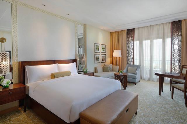 The Ritz Carlton Dubai 7 DLX room (1)