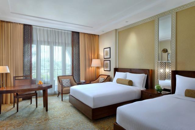 The Ritz Carlton Dubai 7 DLX room (3)
