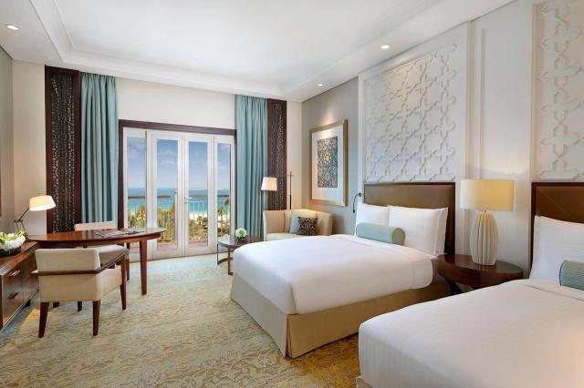 The Ritz Carlton Dubai 7 DLX room (4)