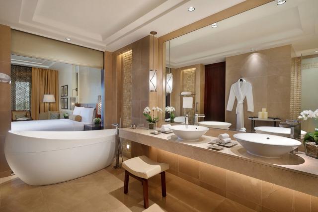 The Ritz Carlton Dubai 9 suites (5)