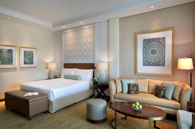 The Ritz Carlton Dubai 10 royal (2)