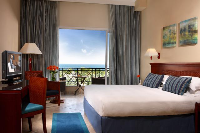 Fujairah Rotana Resort rooms (1)