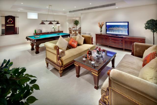 Royal 5BR Villa (2)