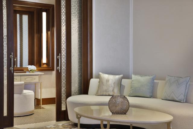King Deluxe Room  with balcony