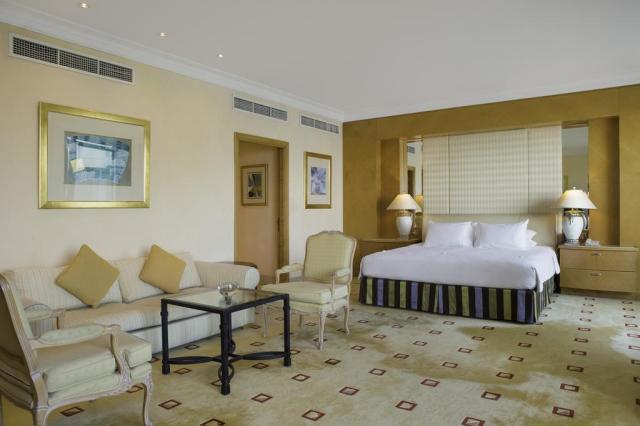 Hilton Dubai Jumeirah 4-rooms (8)