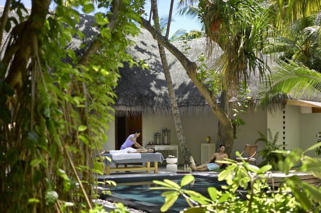 Dusit Thani Maldives 7 (2)